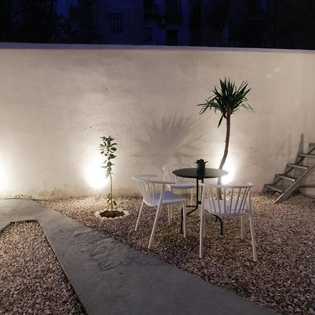 Patio Apartment Near Metro & Acropolis Atenas Exterior foto
