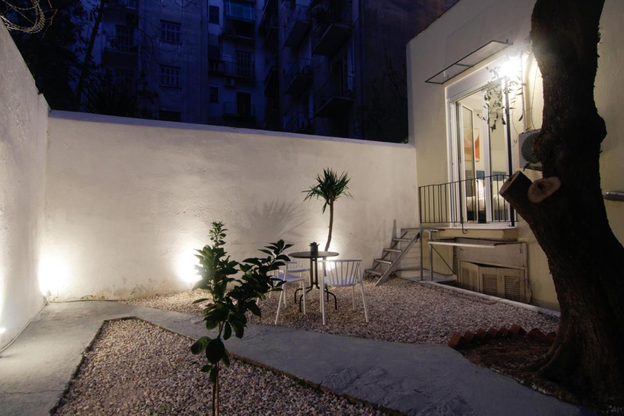 Patio Apartment Near Metro & Acropolis Atenas Exterior foto